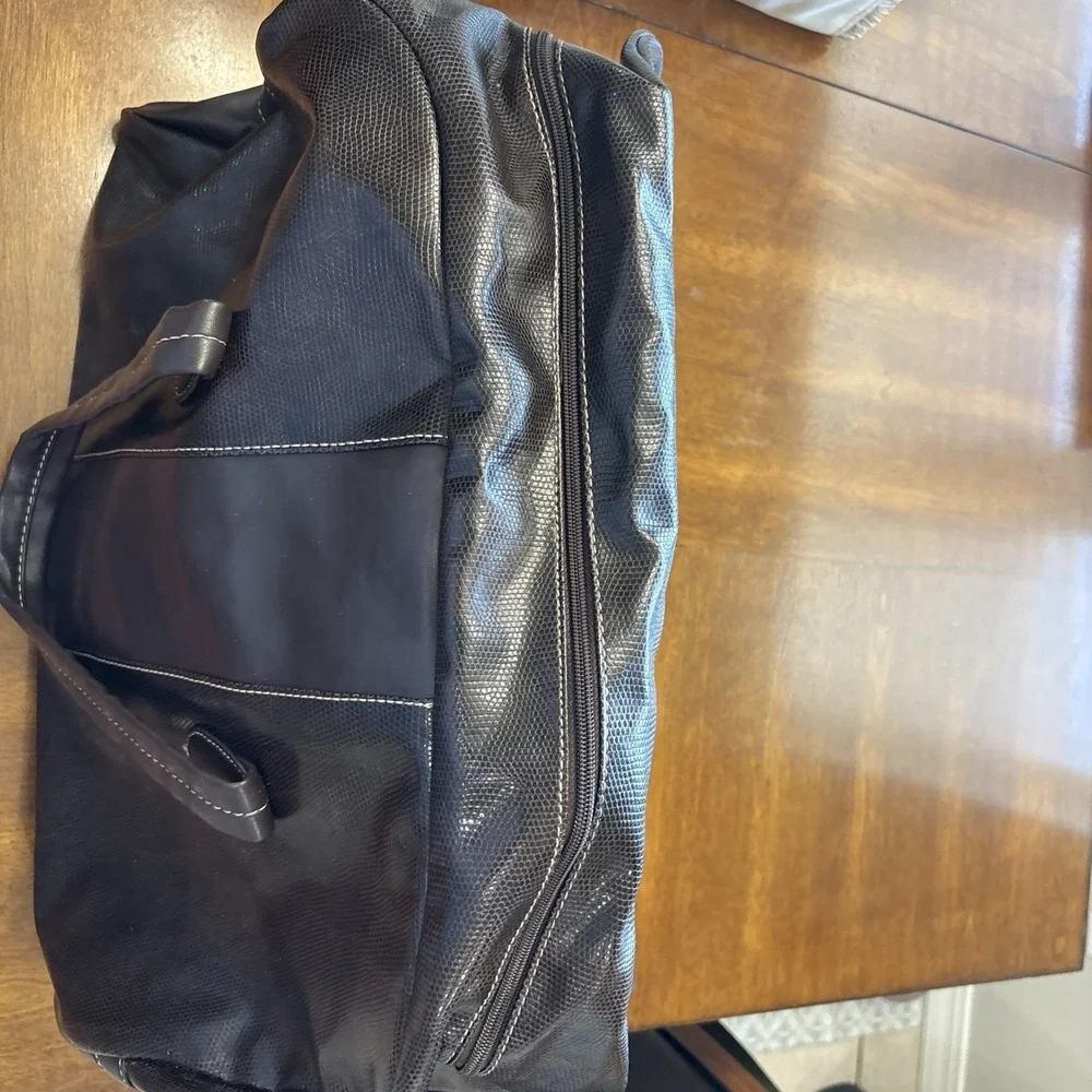 Aramis Large Duffel Travel Bag Dark Brown Zipper Close‎ Large